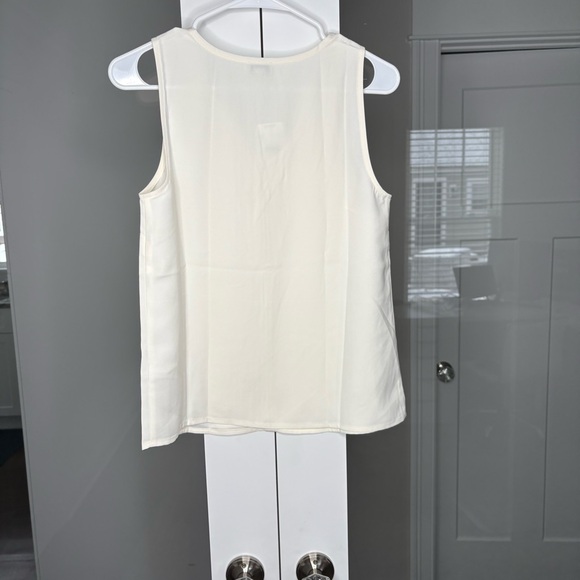 NWT J. Crew Sleeveless V-neck Crepe Shell Tank Top Ivory - Picture 3 of 5